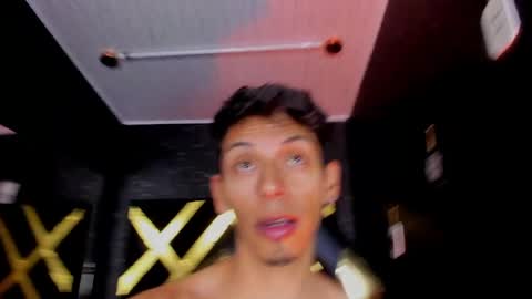 Dereck online show from June 3, 2:33 pm