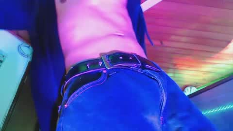 Dereck online show from August 5, 4:59 am
