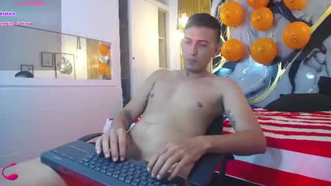 Dereck online show from July 7, 3:53 am