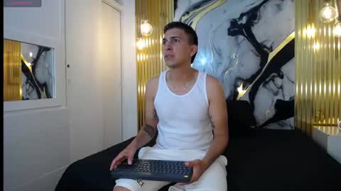Dereck online show from July 16, 2:28 am