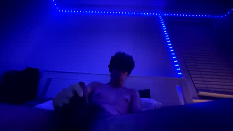 Snapshot of derek9169 chatting on November 18, 6:07 am derek9169 online show from November 18, 6:07 am