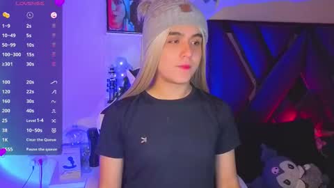 derek grey online show from November 10, 11:15 pm