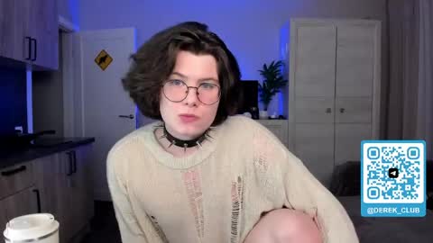 Derek online show from May 29, 9:57 pm