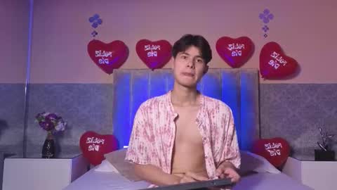 Snapshot of derek_sinn chatting on February 16, 7:43 pm derek_sinn online show from February 16, 7:43 pm