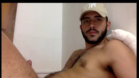 Snapshot of derek_smiith chatting on February 26, 9:58 pm Derek smiith online show from February 26, 9:58 pm