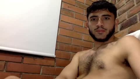 Snapshot of derek_smiith chatting on December 4, 11:02 pm Derek smiith online show from December 4, 11:02 pm