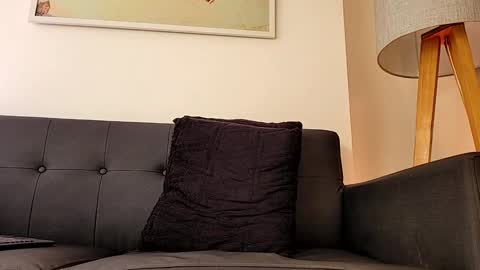 Snapshot of derek_stud_ chatting on December 4, 4:05 pm Derek independent model online show from December 4, 4:05 pm