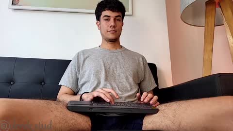 Snapshot of derek_stud_ chatting on December 28, 7:22 pm Derek independent model online show from December 28, 7:22 pm