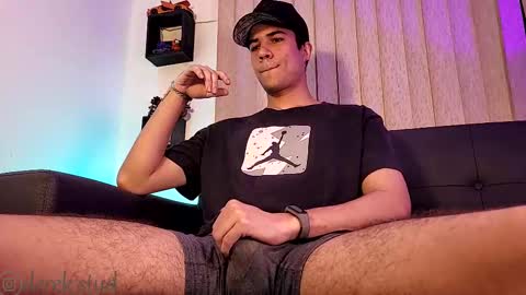 Snapshot of derek_stud_ chatting on October 5, 5:50 am Derek independent model online show from October 5, 5:50 am