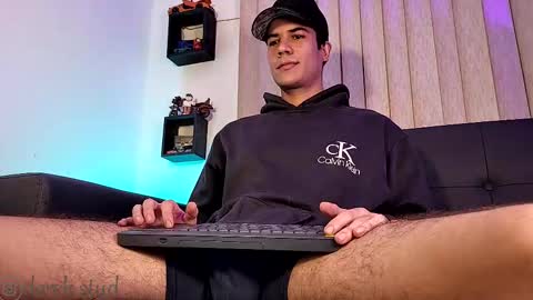 Snapshot of derek_stud_ chatting on October 11, 4:33 am Derek independent model online show from October 11, 4:33 am