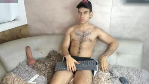 derek_voss online show from April 14, 9:59 am