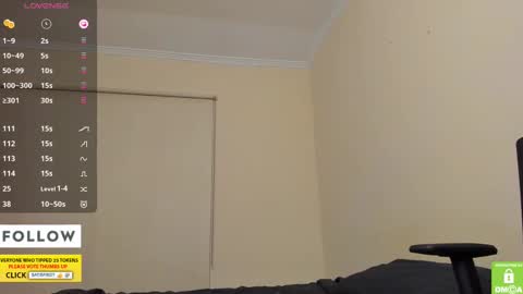 Derekcb online show from October 15, 12:55 am