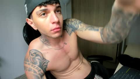 derekmuller11 online show from April 13, 12:43 pm