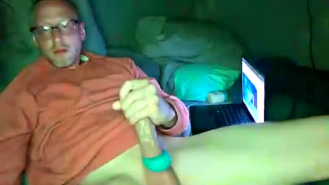 Snapshot of derekthomaserickson86 chatting on July 13, 3:53 am DK online show from July 13, 3:53 am