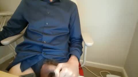 Snapshot of derelictguy chatting on October 15, 4:07 pm derelictguy online show from October 15, 4:07 pm
