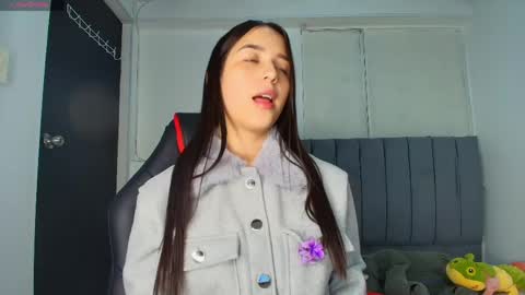 derly_cuervo703031 online show from May 13, 1:52 pm
