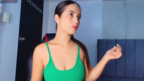 derly_cuervo703031 online show from July 17, 7:19 pm