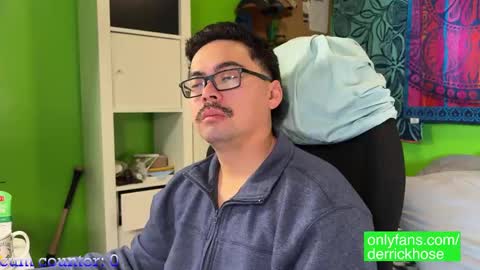 Snapshot of derrick_hose chatting on January 11, 3:52 pm Derrick Hose online show from January 11, 3:52 pm