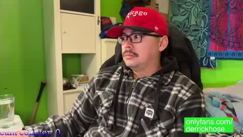 Snapshot of derrick_hose chatting on January 15, 3:18 pm Derrick Hose online show from January 15, 3:18 pm