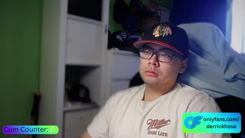 Snapshot of derrick_hose chatting on September 10, 6:19 pm Derrick Hose online show from September 10, 6:19 pm