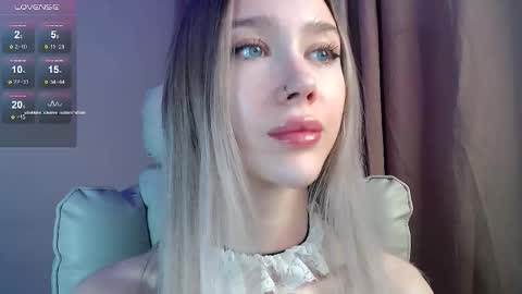 Snapshot of des_ch chatting on February 16, 5:20 pm Ari online show from February 16, 5:20 pm