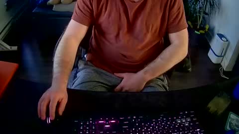 Snapshot of desdisdes chatting on March 2, 9:32 pm desdisdes online show from March 2, 9:32 pm