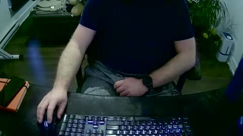 desdisdes online show from May 6, 9:53 pm