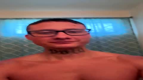 desertdude428407 online show from April 22, 7:37 pm