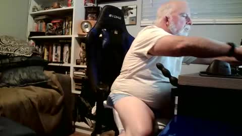 Snapshot of desertknight56 chatting on May 15, 2:29 am D K online show from May 15, 2:29 am