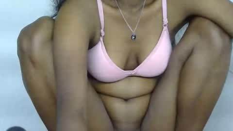 Snapshot of desi_darling chatting on February 2, 4:27 pm kajal online show from February 2, 4:27 pm