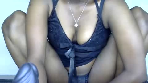 Snapshot of desi_darling chatting on June 17, 4:19 pm kajal online show from June 17, 4:19 pm