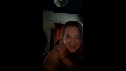 Snapshot of desideriacam chatting on April 28, 4:23 pm desideriacam online show from April 28, 4:23 pm