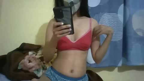 Snapshot of desihotgirl2024 chatting on February 4, 5:01 pm Nidhilove online show from February 4, 5:01 pm