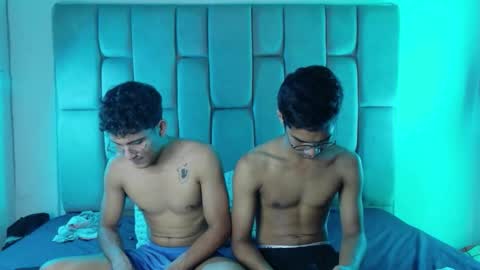 desire4duo online show from February 28, 3:46 pm