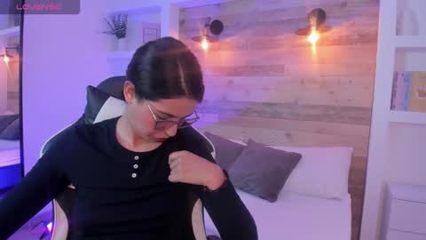 desire online show from February 21, 12:28 pm