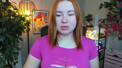 LAYLA online show from November 10, 7:29 am