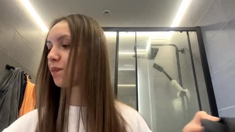 Ksenia online show from April 4, 2:21 am