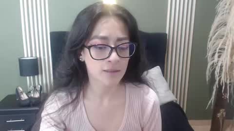 Snapshot of desiring__angel chatting on January 14, 11:42 am Desiring Angel online show from January 14, 11:42 am