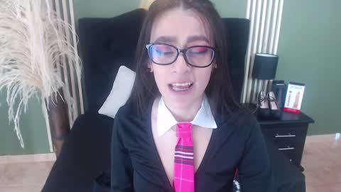 Snapshot of desiring__angel chatting on February 1, 7:57 am Desiring Angel online show from February 1, 7:57 am