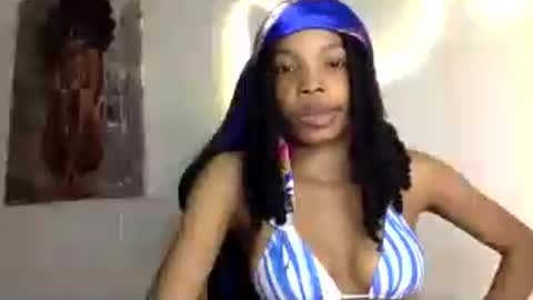 Snapshot of deslimbody90 chatting on August 2, 11:03 pm Deslimbody online show from August 2, 11:03 pm