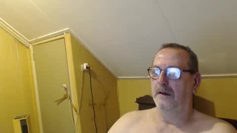 destelp online show from December 19, 7:10 pm