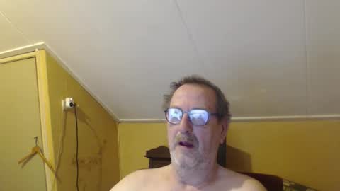 destelp online show from February 25, 11:25 pm