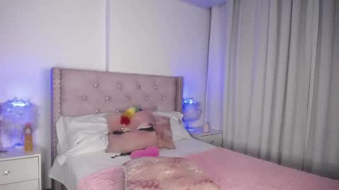 Snapshot of destinysweet21 chatting on December 28, 8:58 am destinysweet21 online show from December 28, 8:58 am