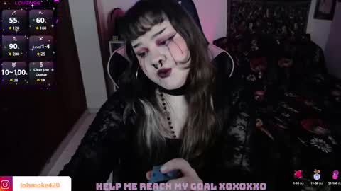 Snapshot of destroyall420 chatting on October 16, 10:44 pm Lola Bdsm and fries online show from October 16, 10:44 pm