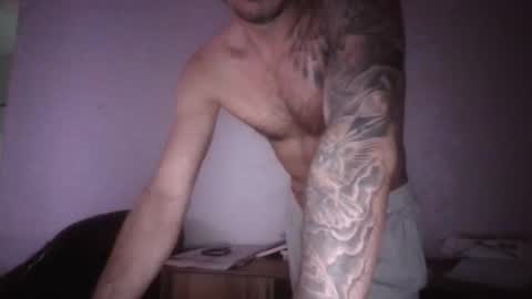 Snapshot of destrudoxxx chatting on January 31, 9:02 pm Destrudo online show from January 31, 9:02 pm