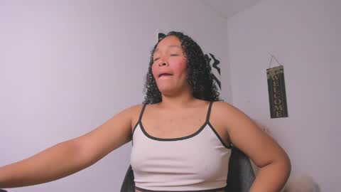 desty_y online show from April 9, 3:06 am