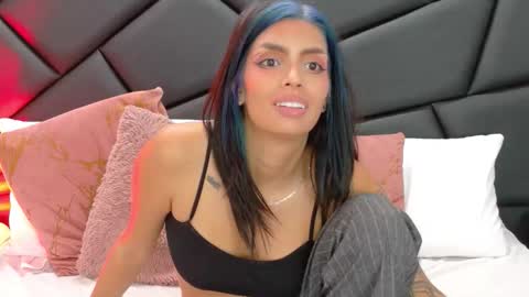 DEUX online show from March 12, 9:48 am