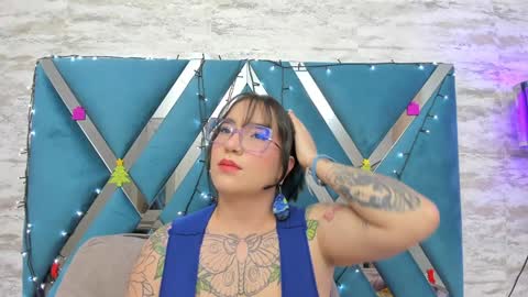 Deva Blue online show from December 14, 4:23 am