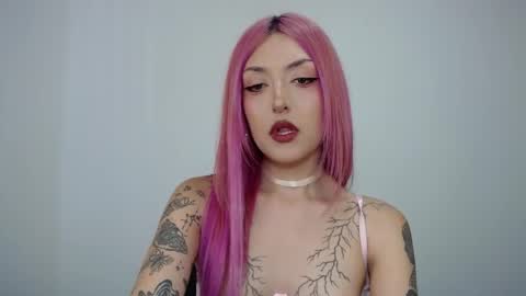 Snapshot of devil_blood chatting on December 18, 5:41 pm Angel Boo and Adrian online show from December 18, 5:41 pm