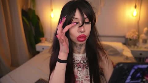 Snapshot of devilss_toy chatting on November 21, 4:38 pm CIBELLE online show from November 21, 4:38 pm